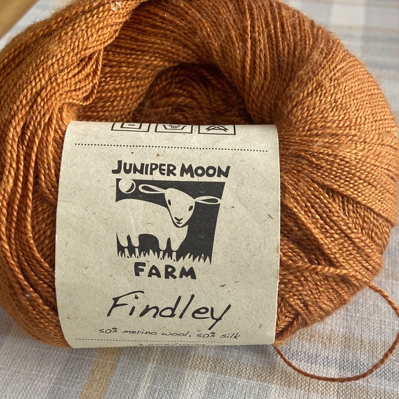 Juniper Moon Farm Findley Yarn in Brown 41 copper color 50% merino 50% silk - Picture 2 of 6